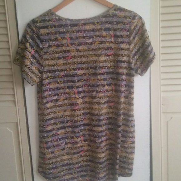 LuLaRoe Simply Comfortable Short Sleeve Top Sz M - Picture 2 of 5